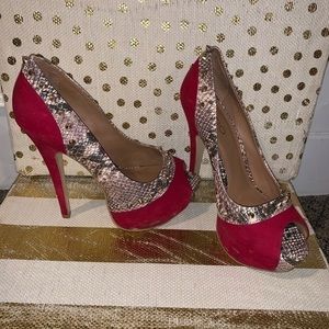 Open toe Red suede Animal print gold stud heels ❤️